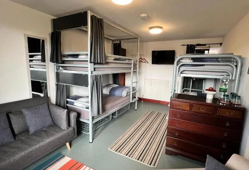 ガーデンビューファミリールーム, Lands End Hostel And B&b