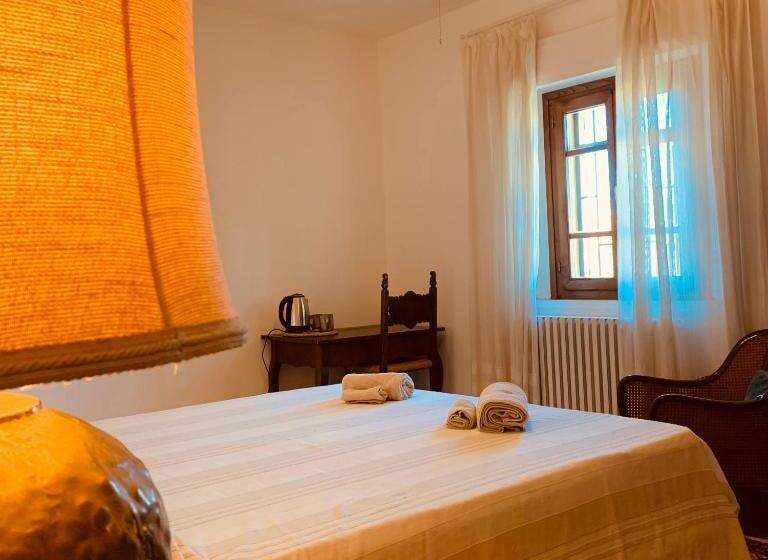 Standard room with outdoor bath, Affittacamere La Crognoleta