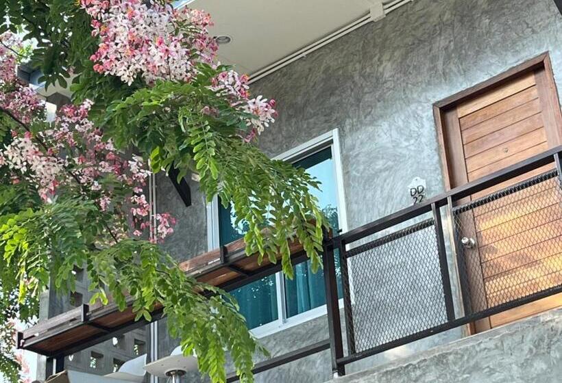 غرفة كلاسيكية ثلاثية, บ้านพักบุหงา199 แฟมิลี่ อ สรรพยา