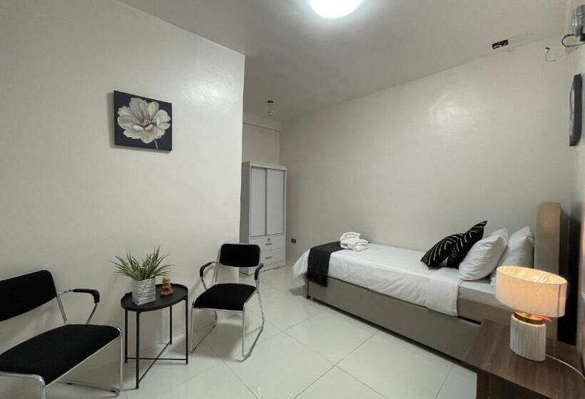 اتاق استاندارد یک نفره, Cresta Dormitory