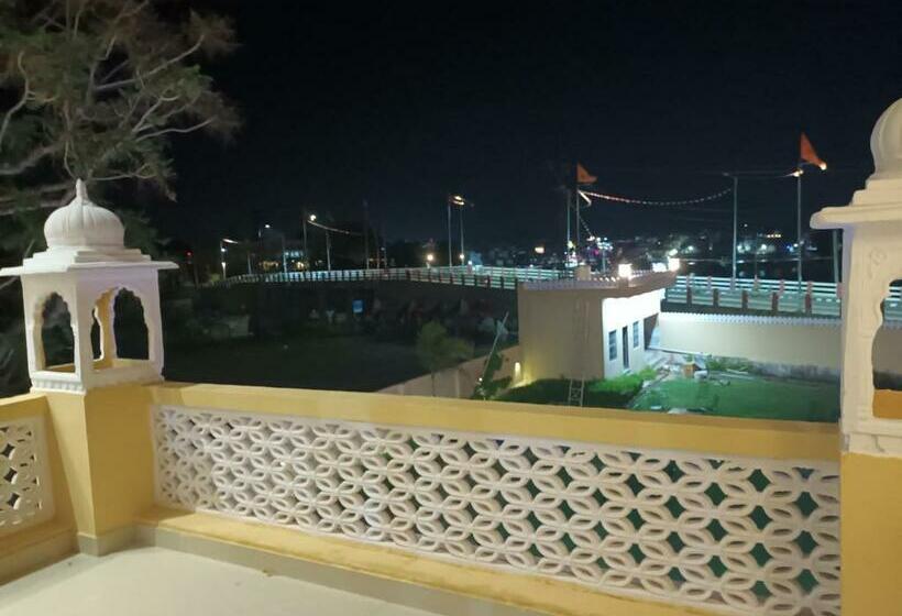 Номер Deluxe Кровать Кинг, L S Haveli