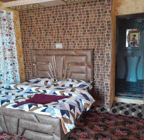 غرفة كلاسيكية ثلاثية, O Bareen Home Stay