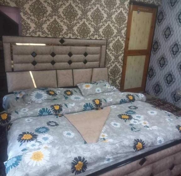 غرفة كلاسيكية ثلاثية, O Bareen Home Stay