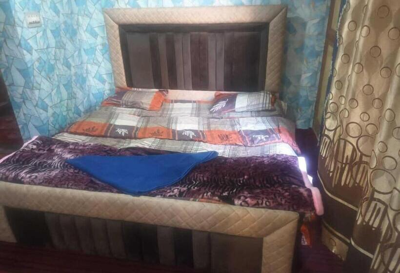 غرفة كلاسيكية ثلاثية, O Bareen Home Stay