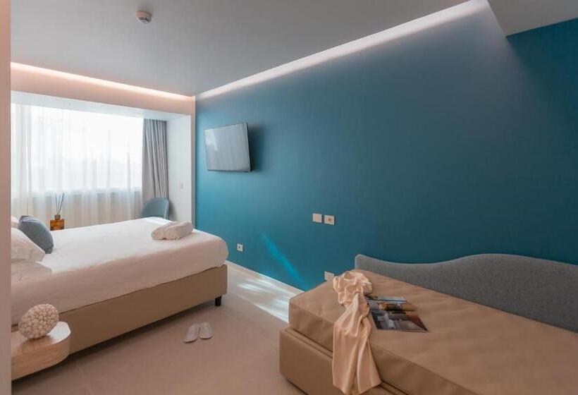 デラックストリプルルーム, Ambasciatori Suite