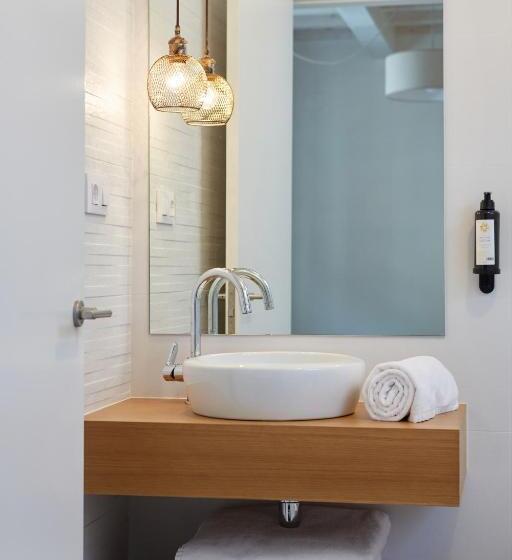 חדר סטנדרט מותאם לאדם עם מוגבלויות, Trina 20