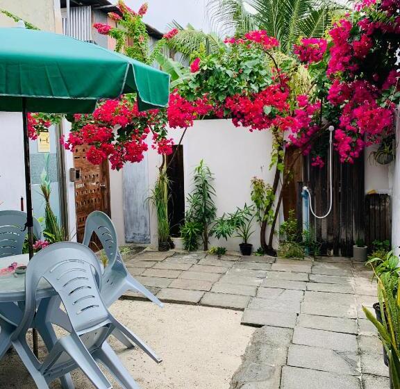 اتاق استاندارد سه نفره, Jerrys Dive Lodge Rasdhoo