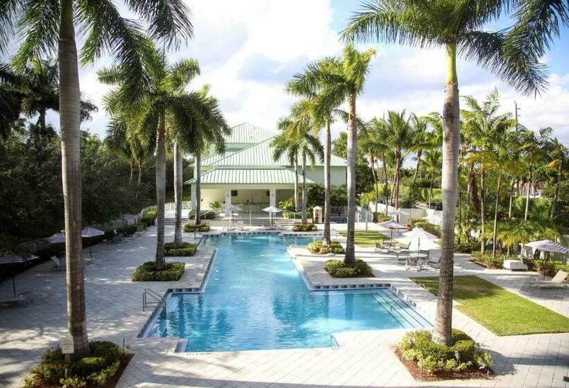 דירה בת חדר שינה 1 עם מרפסת, Upscale Resort Villa In The Heart Of Miami