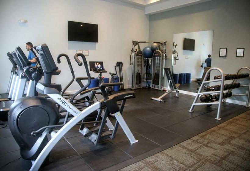 דירה בת חדר שינה 1 עם מרפסת, Upscale Resort Villa In The Heart Of Miami