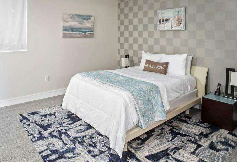 דירה בת חדר שינה 1 עם מרפסת, Upscale Resort Villa In The Heart Of Miami