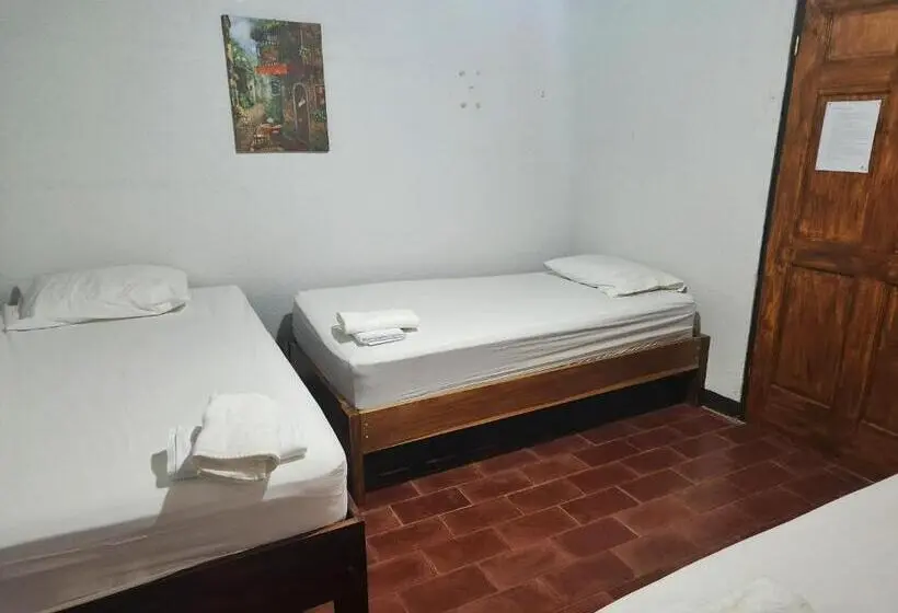 Standard Kolmen Hengen Huone, Hostel El Pretal