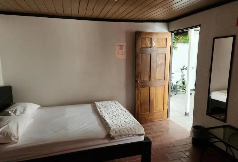 Economy Quadruple Room, Hostel El Pretal