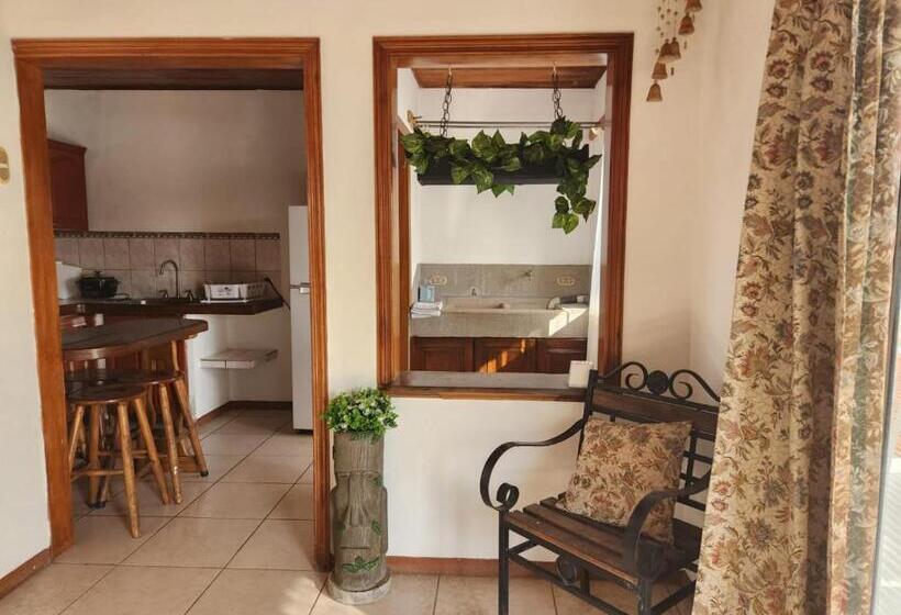 آپارتمان 1 خوابه, Hostel El Pretal