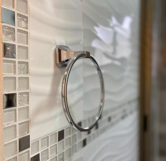 غرفة ديلوكس سرير كينج, Residencial Victoria Said Deluxe