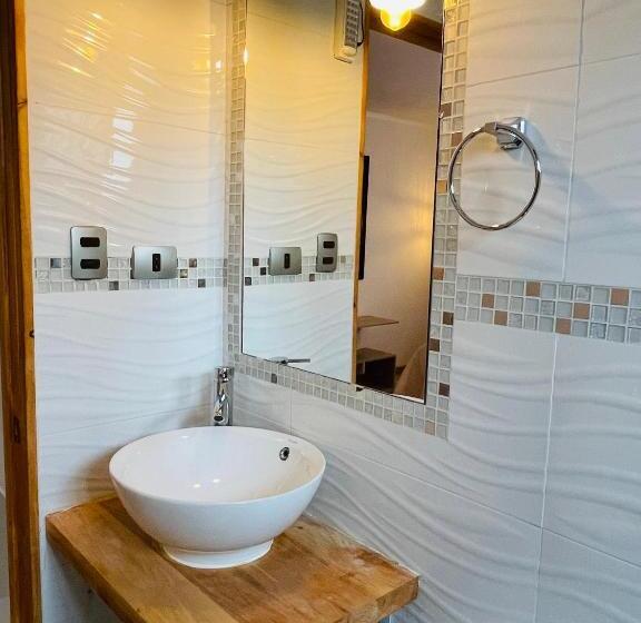 غرفة ديلوكس سرير كينج, Residencial Victoria Said Deluxe