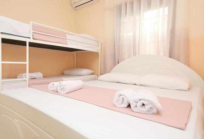 スタンダード４人部屋, Vila Feliz   Premium Rooms With Free Private Parking
