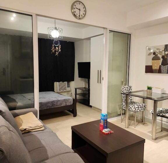 Deluxe Studio, Azure Urban Resort Residences