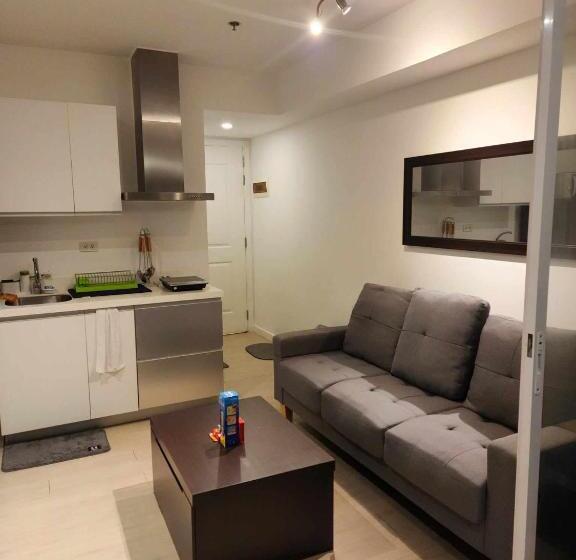 Deluxe Studio, Azure Urban Resort Residences