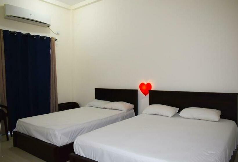 Habitació Triple Deluxe, Trinco Star