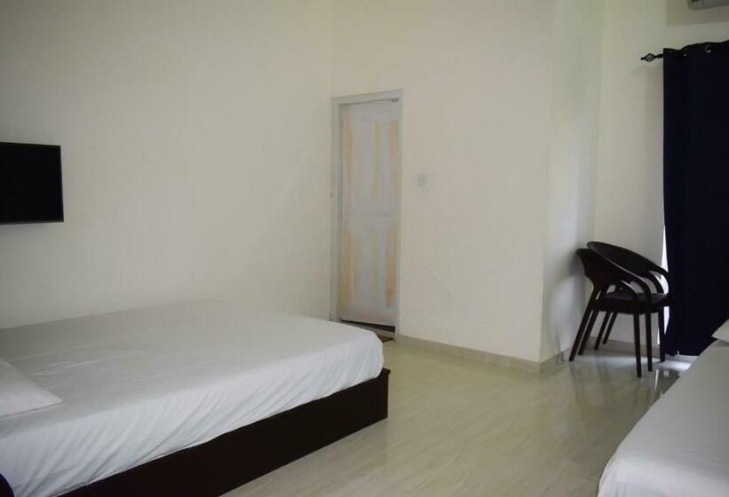 Habitació Triple Deluxe, Trinco Star