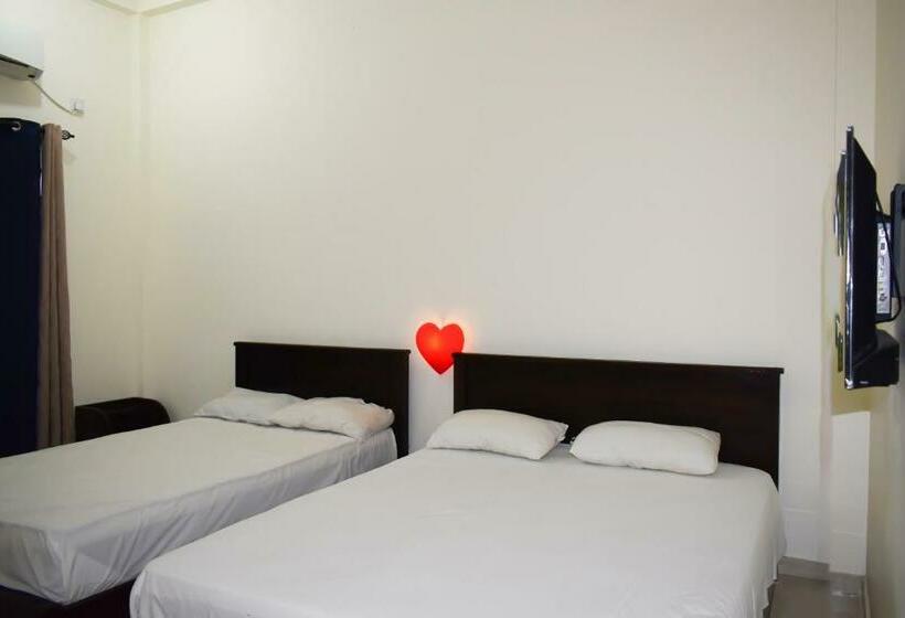 Habitació Triple Deluxe, Trinco Star