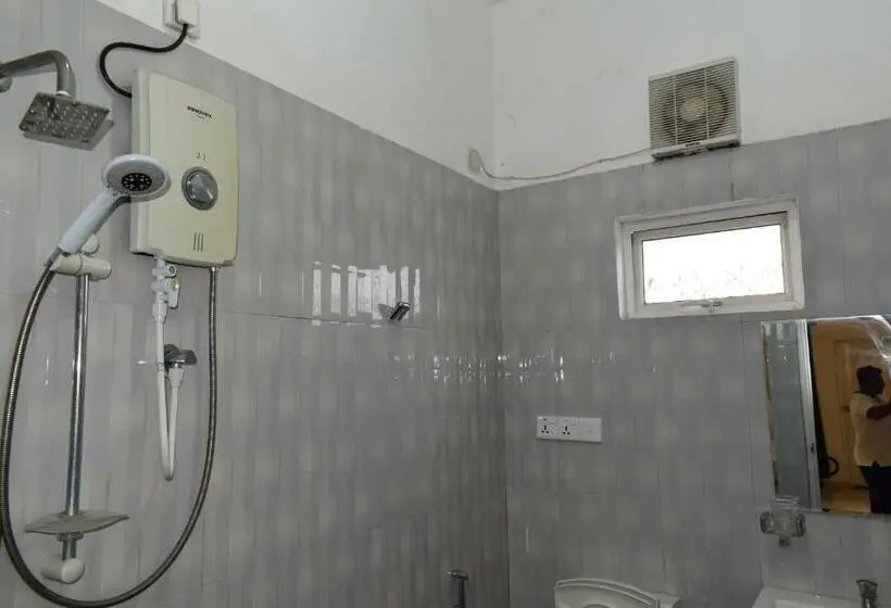 اتاق لوکس سه تخته, Trinco Star