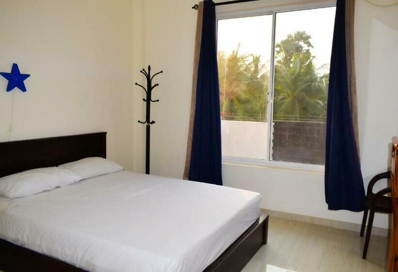 Habitació Estàndard Bany Compartit, Trinco Star