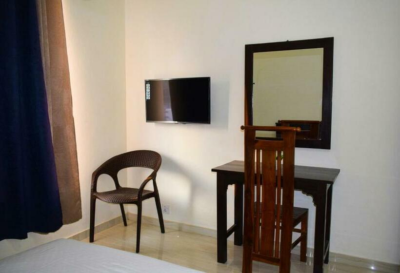 Habitació Estàndard Bany Compartit, Trinco Star