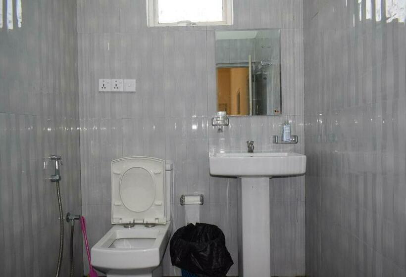 Habitació Estàndard Bany Compartit, Trinco Star