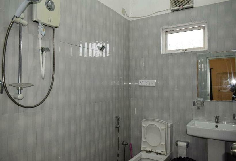 Habitació Estàndard Bany Compartit, Trinco Star