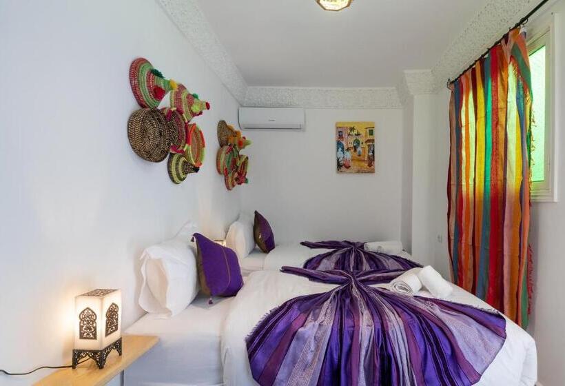 اتاق عادی, Riad Amr