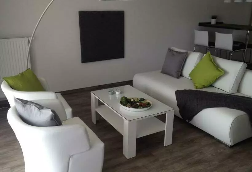 テラス付き１ベッドルームアパートメント, Aparthotel Am Heidensee
