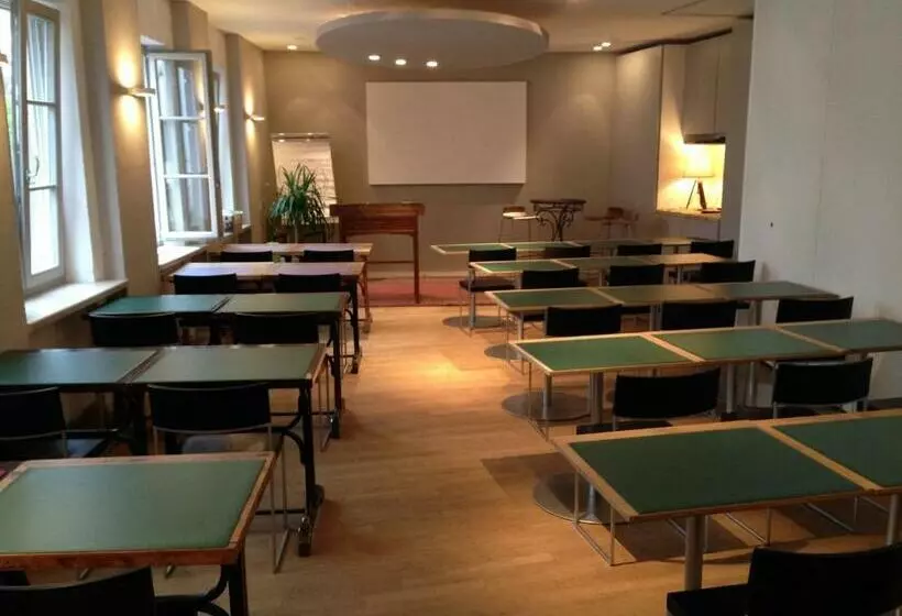 اتاق استاندارد یک نفره, Aussicht Bio Hotel Restaurant Cafe