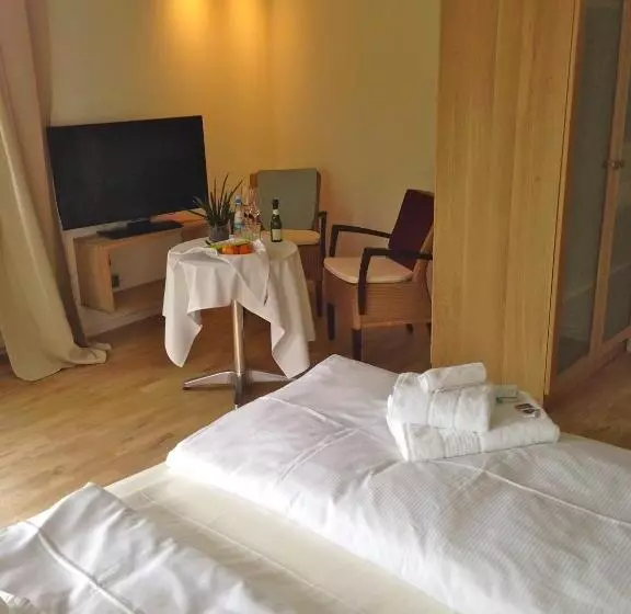 سوییت لوکس, Aussicht Bio Hotel Restaurant Cafe