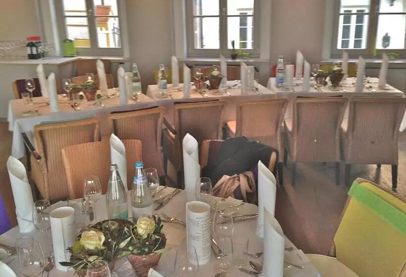 سوییت لوکس, Aussicht Bio Hotel Restaurant Cafe