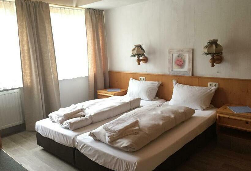 Номер Стандарт, Alte Rose Gasthaus