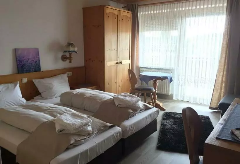 اتاق استاندارد با بالکن, Alte Rose Gasthaus