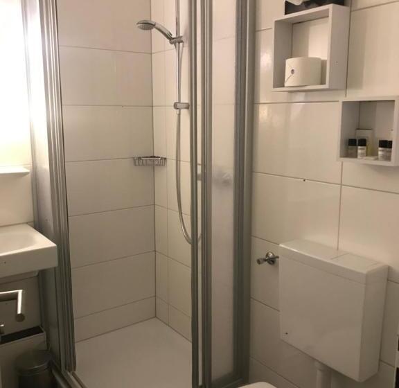 חדר דלוקס יחיד, Bensons