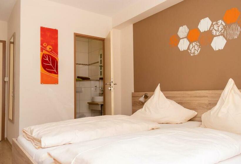 Номер Стандарт, Landgasthof Zum Wolfsberg