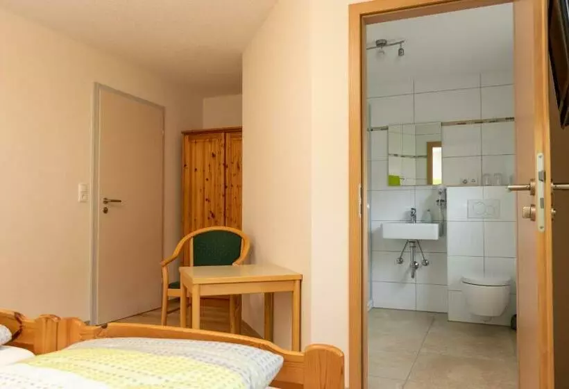 اتاق استاندارد یک نفره, Landgasthof Zum Wolfsberg