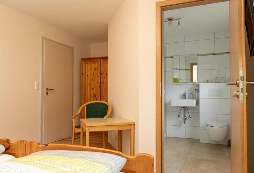 Номер Стандарт, Landgasthof Zum Wolfsberg