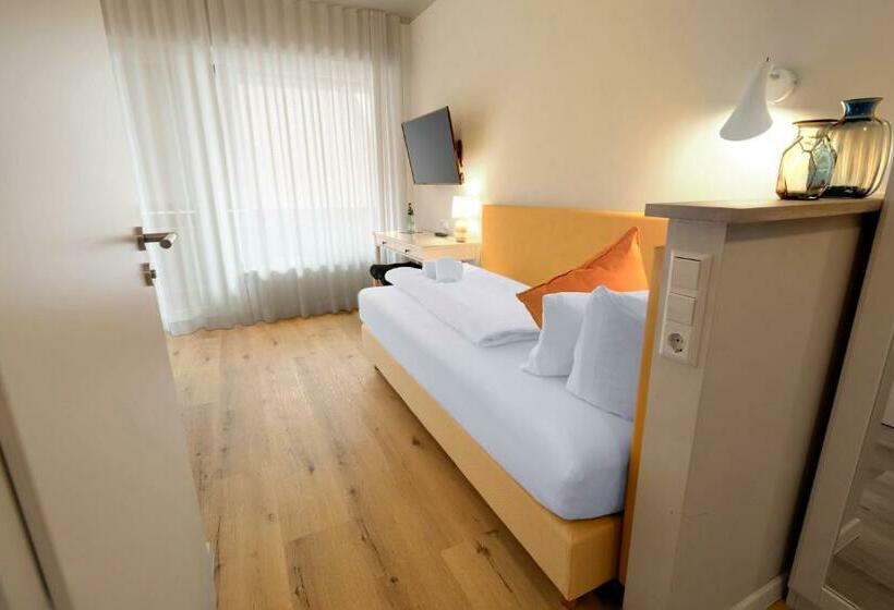 غرفة قياسية فردية, Seeliebe