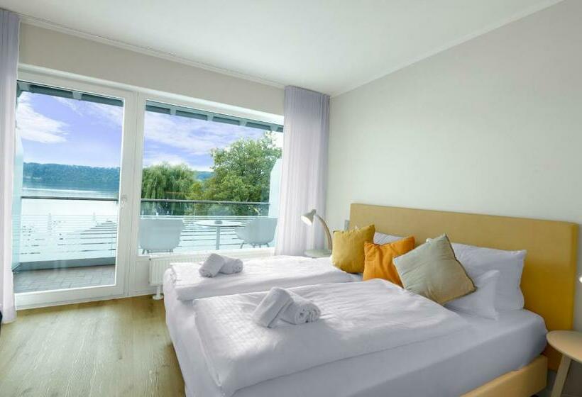 غرفة قياسية مطلّة علي البحيرة, Seeliebe