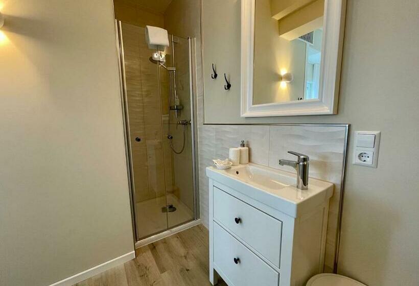 غرفة قياسية فردية, Seeliebe