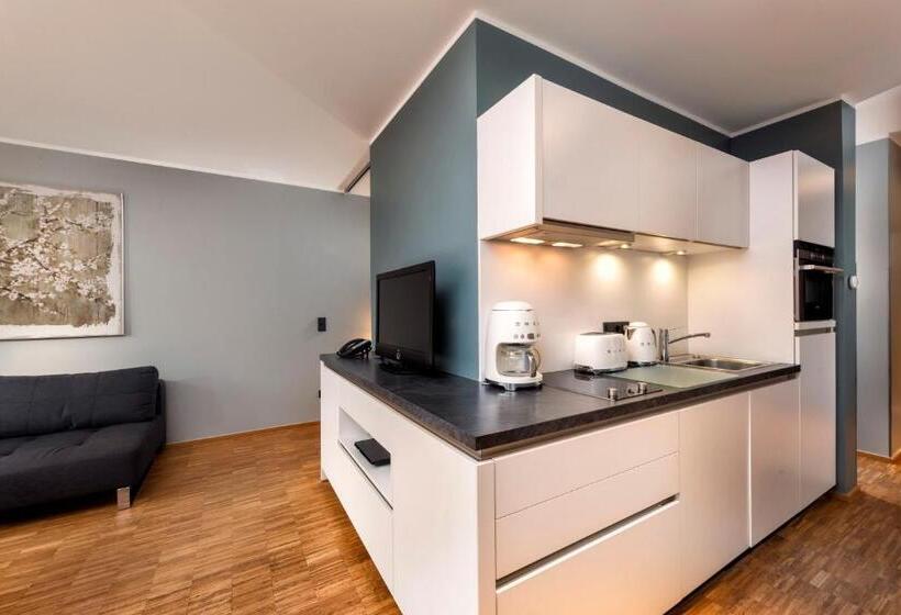 1 Bedroom Apartment Lake View, Waveboard Hotel & Boardinghouse