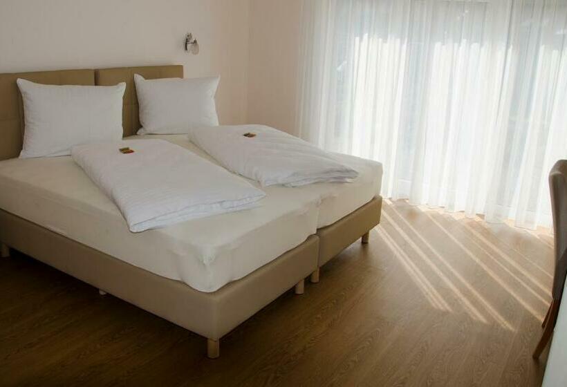 Quarto Estandar Cama King, Kraichgau