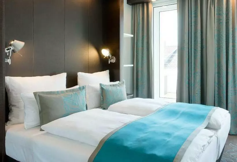 キングサイズベッドのスタンダードルーム, Motel One Stuttgart Bad Cannstatt