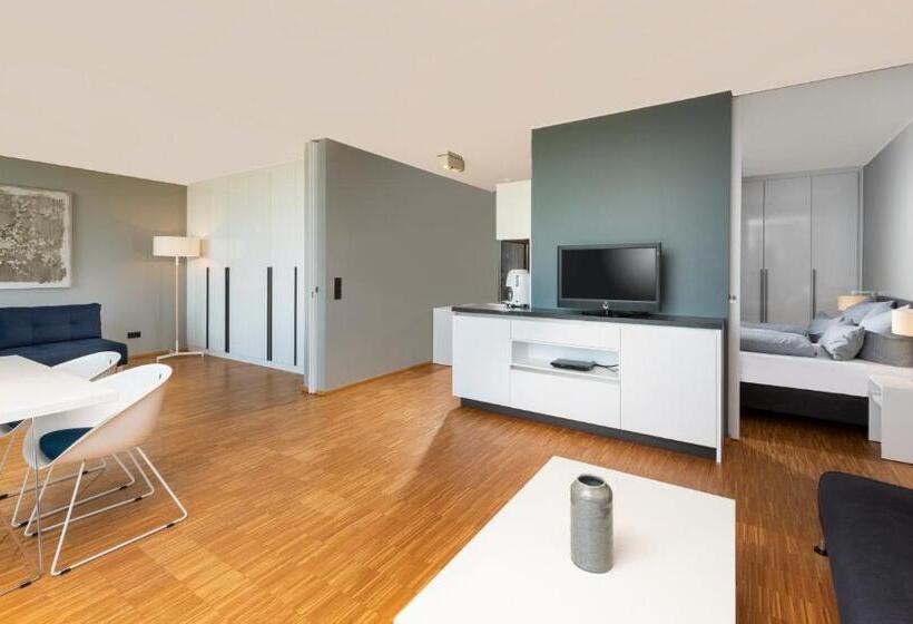 1 Bedroom Apartment Lake View, Waveboard Hotel & Boardinghouse