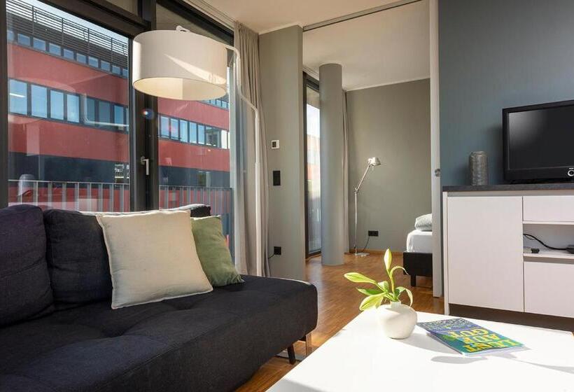 1 Bedroom Apartment Lake View, Waveboard Hotel & Boardinghouse