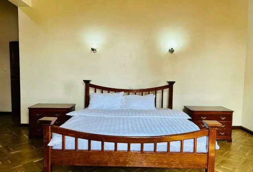 اتاق لوکس, Mahali Muzuri, Arusha